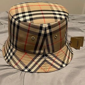 Burberry vintage check bucket hat